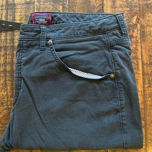 UNTUCKit Straight Fit Pants
